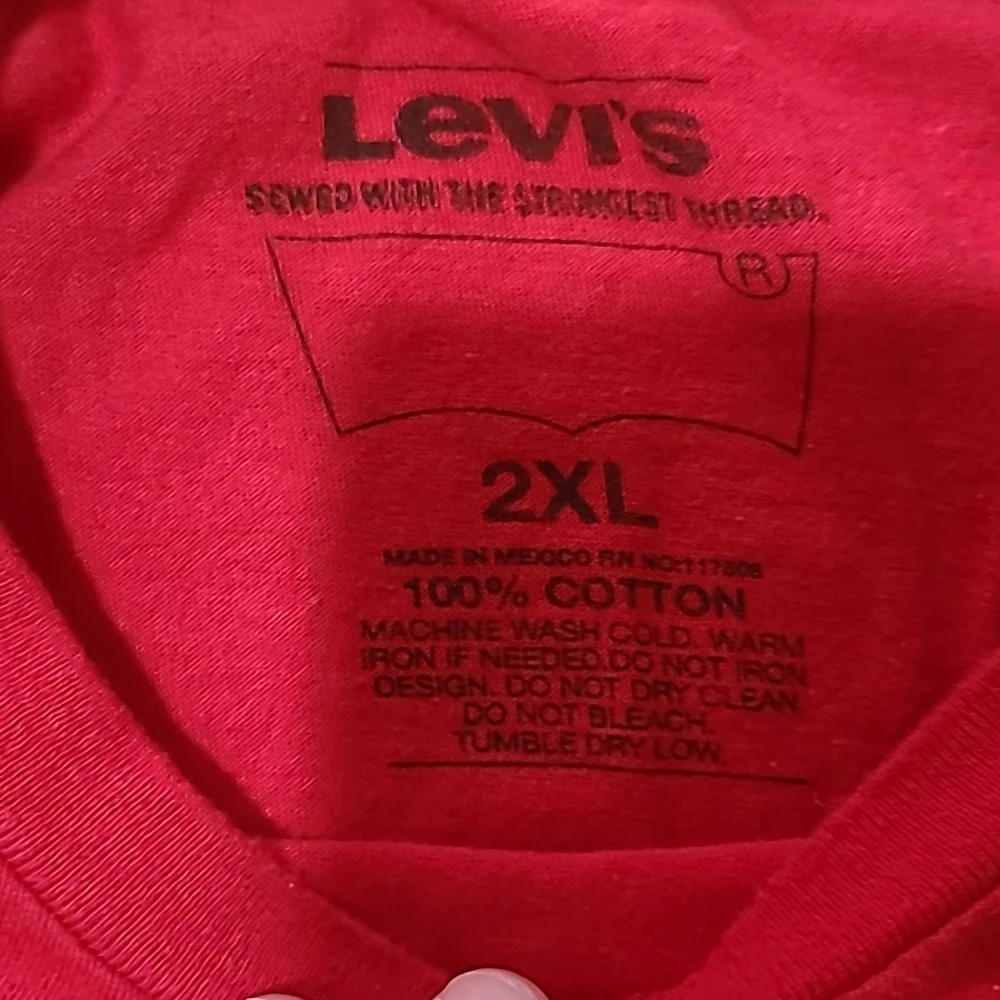 Men's Levis Shirt